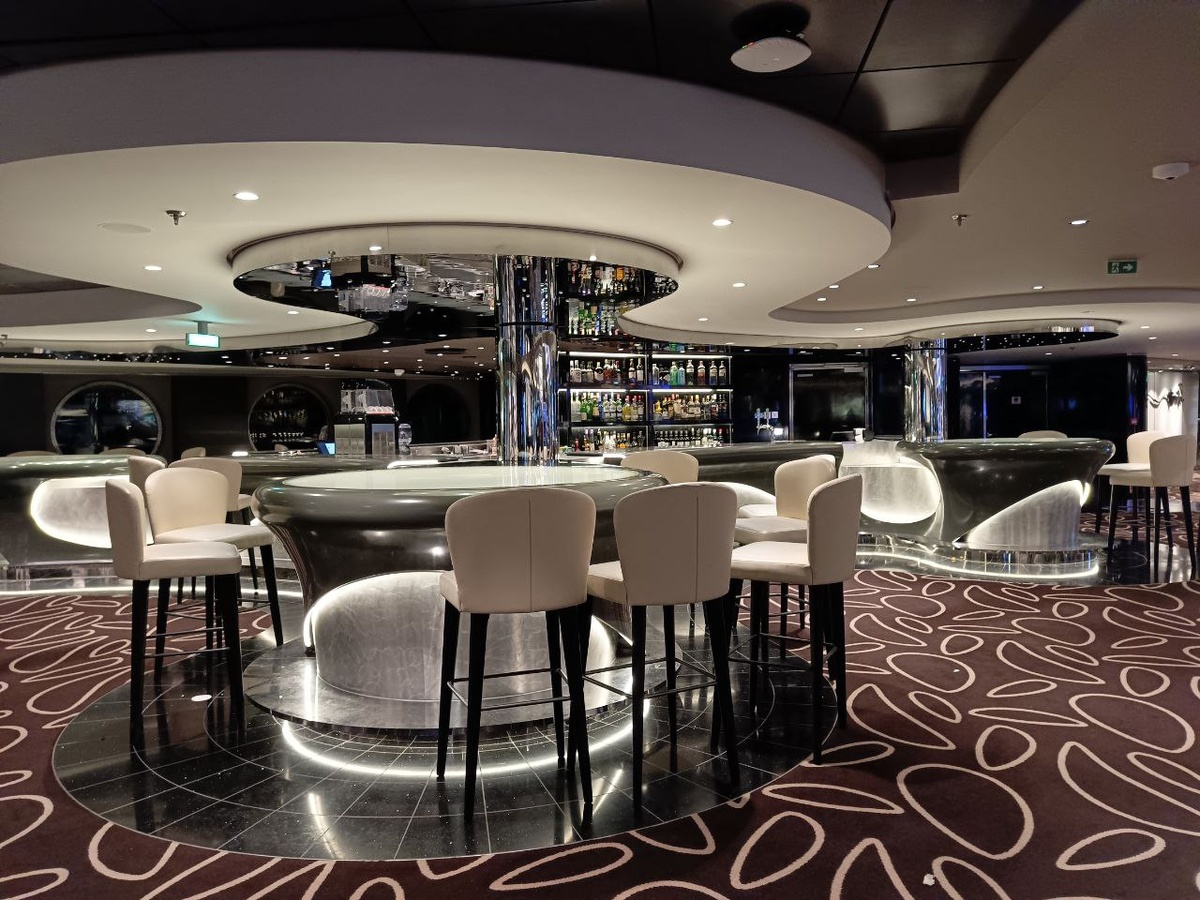 Интерьер лайнера MSC Euribia